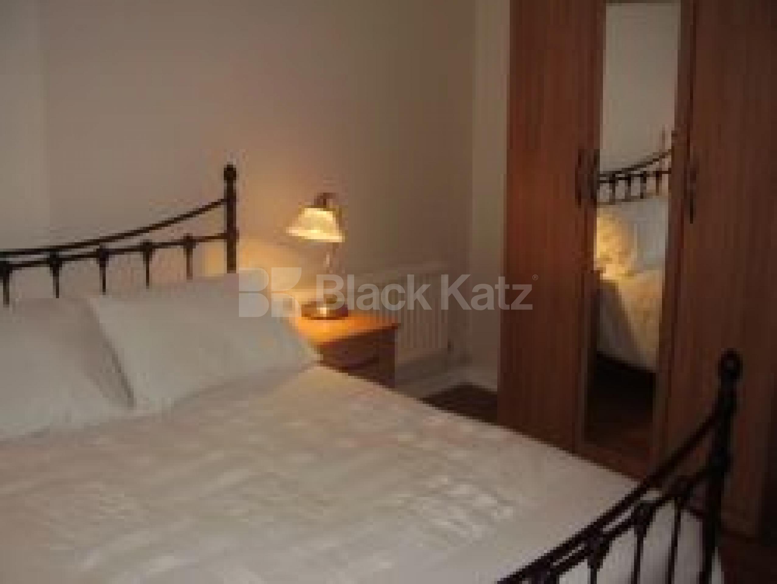 			1 Bedroom, 1 bath, 1 reception Flat			 Dalmeny Avenue, CAMDEN ROAD / HOLLOWAY N7 N7